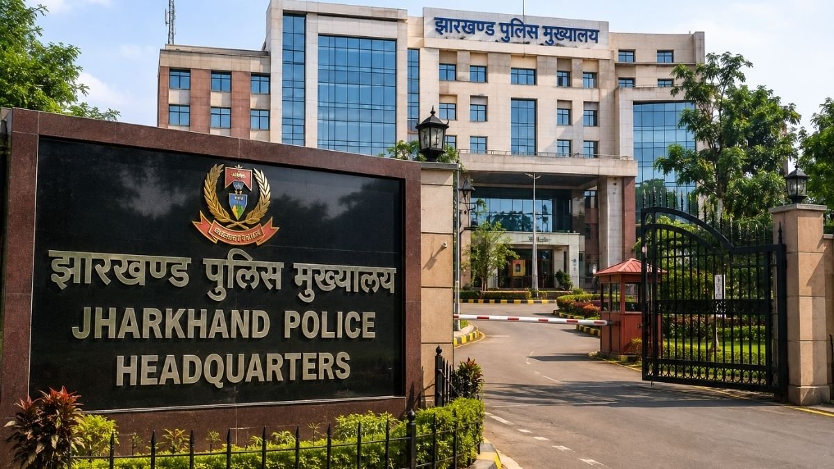 Jharkhand DGP chairing a high-level police review meeting on law and order and administrative reforms