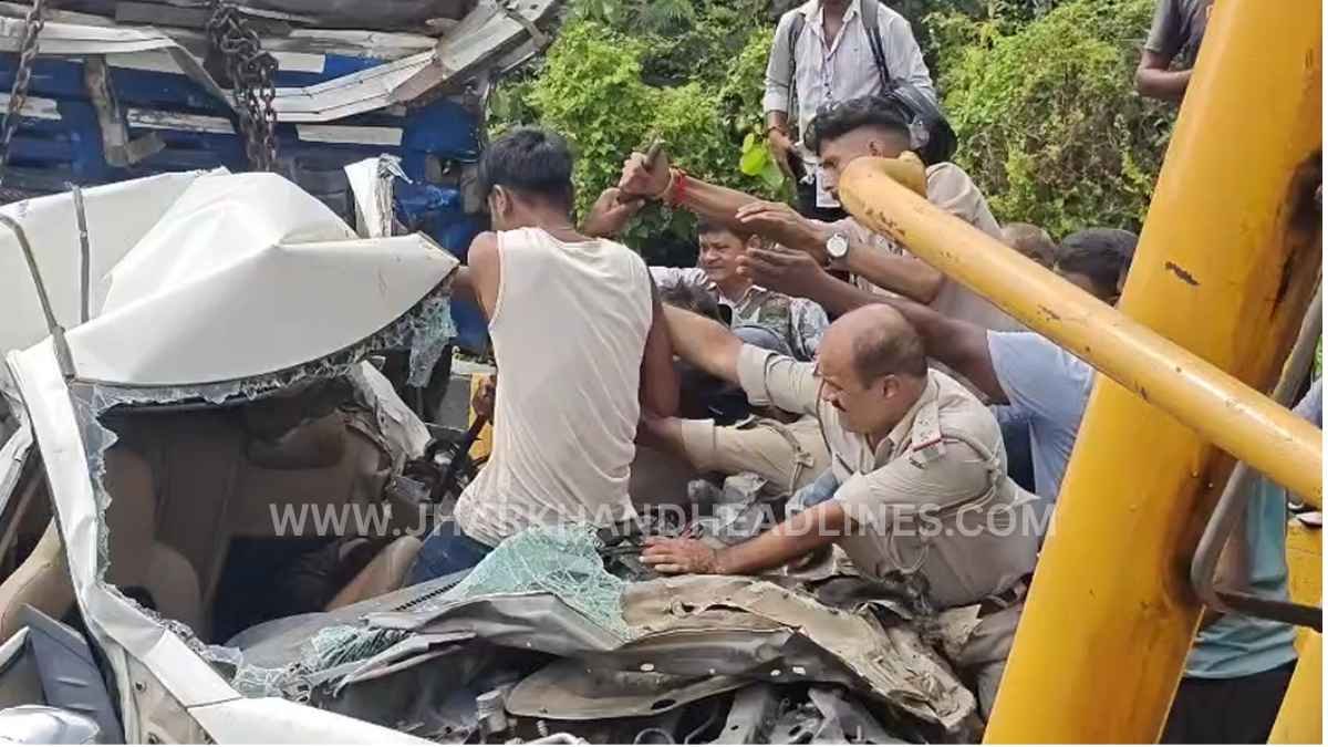 One killed, five injured after two vehicles collide in Ramgarh’s Chutupalu Valley