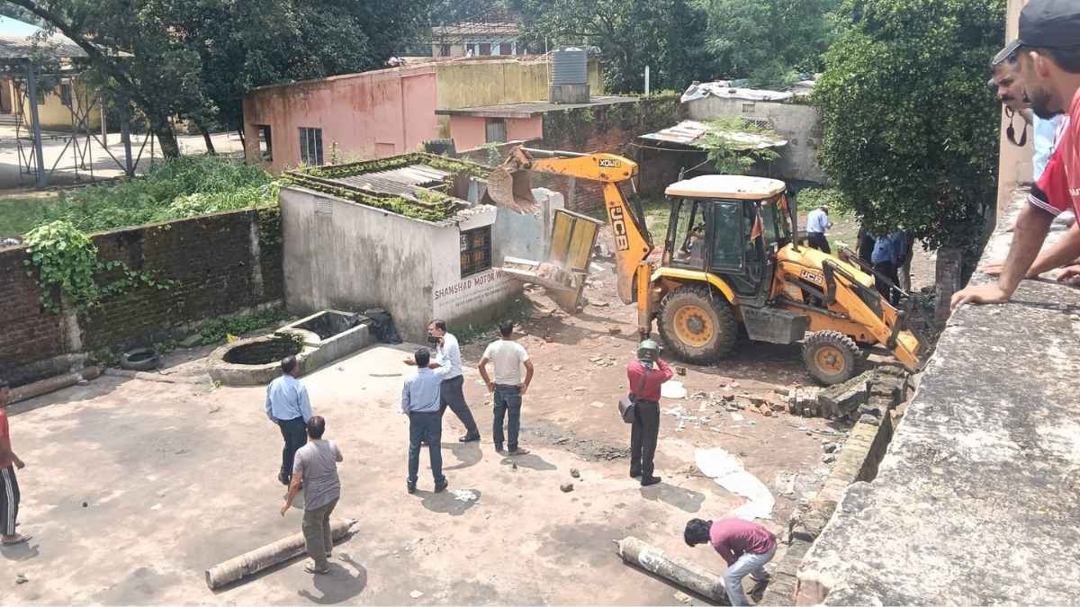 Ranchi Municipal Corporation clears 1.2 acres of government land in Doranda