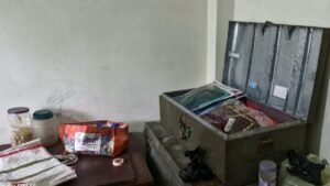 Police investigate a house burglary in Dumri area of Koderma