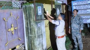 Police install Rakshak App barcode stickers at patrol points in West Singhbhum